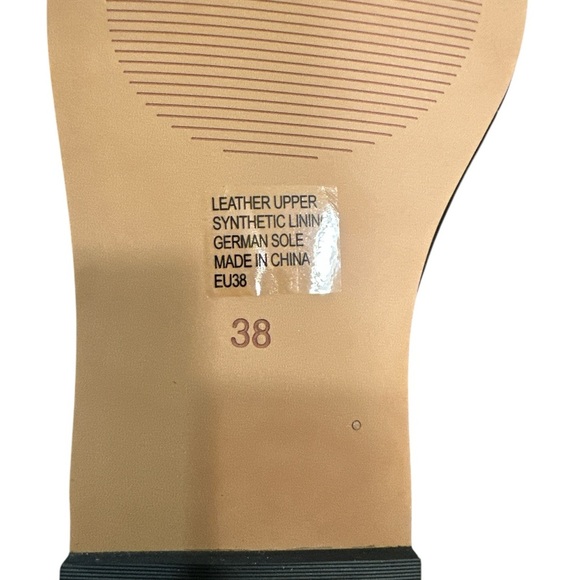 Silent D Tie Up Thong Sandals Size 38 Silver Flat Black Sole Cushioned - Picture 10 of 12